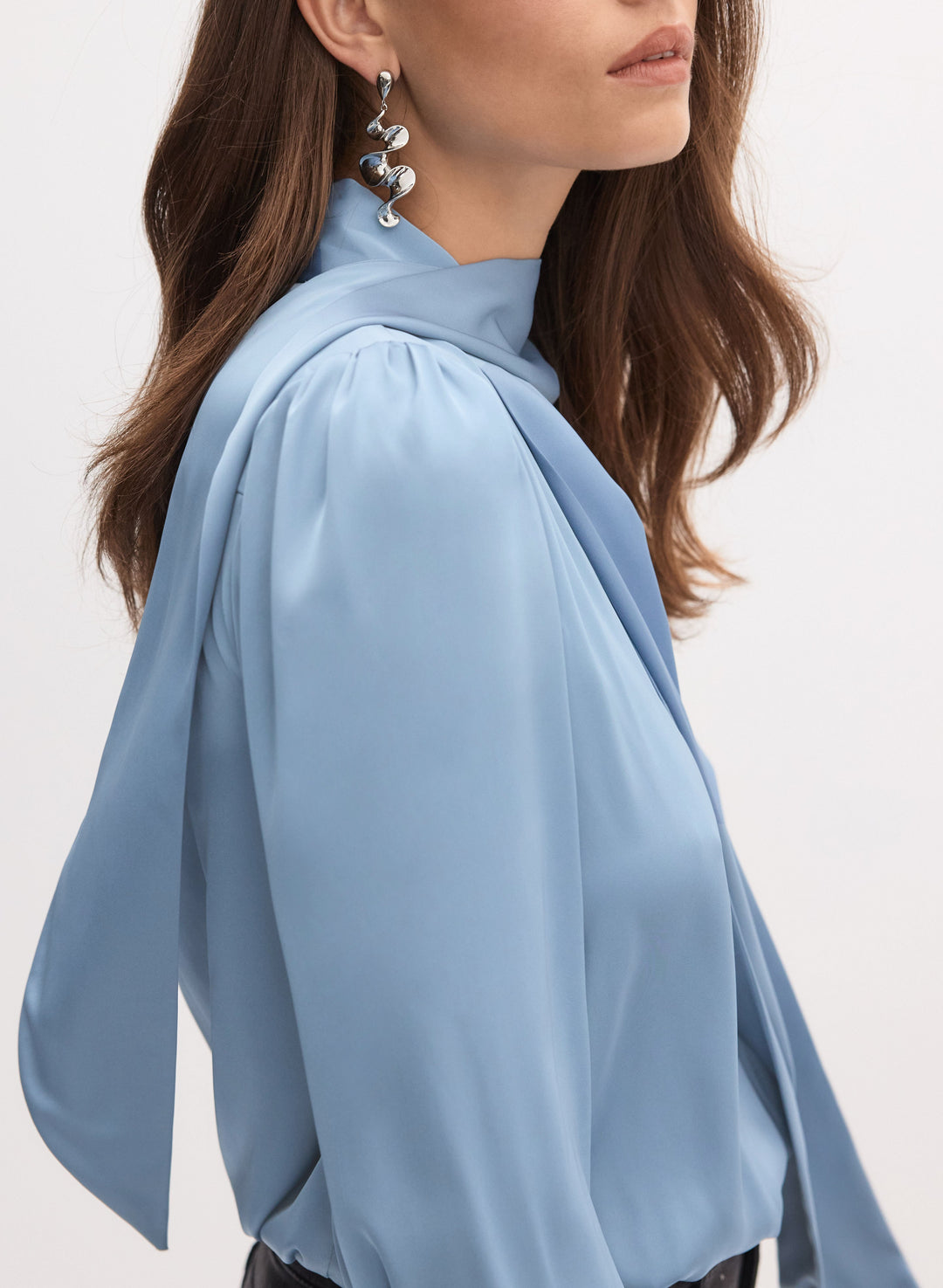 Melonie | Tie Neck Blouse